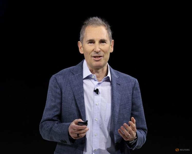 Amazon CEO Andy Jassy speaking at an Amazon Devices event in New York on February26,2025. Reuters/Brendan McDermid file photo, carried with Reuters’ October23,2026 capacity report by CNA; not an image of the new podcast.